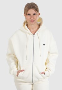 Спортивная толстовка Спортивная толстовка