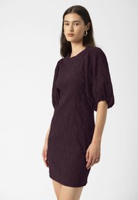 Короткое платье Короткое платье