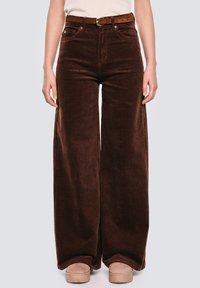 Широкие брюки Широкие брюки