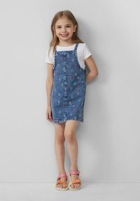 Платье Платье