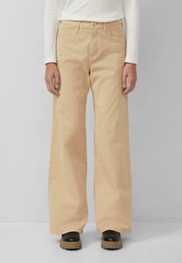 Джинсы Джинсы