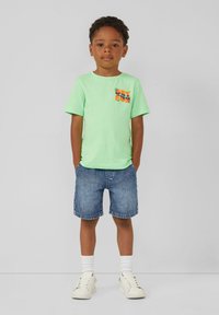 Джинсы Джинсы