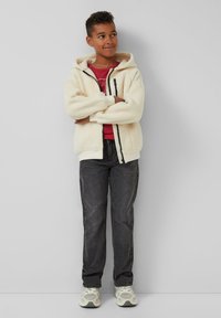 Джинсы Джинсы