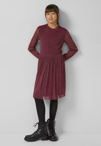 Платье Платье