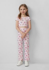 Леггинсы Леггинсы