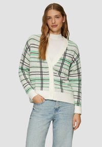 Жаккардовая вязаная кофта Жаккардовая вязаная кофта