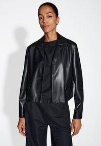 Кожаная куртка Кожаная куртка