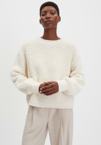 Пуловер Пуловер