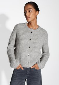 Жилет Жилет