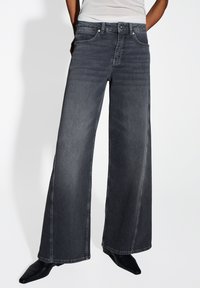 Джинсы Джинсы