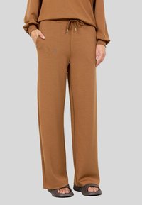 Спортивные штаны Спортивные штаны