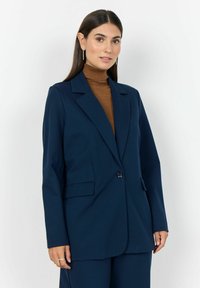 Блейзер Блейзер