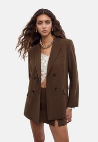 Короткое пальто Короткое пальто