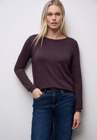 Пуловер Пуловер