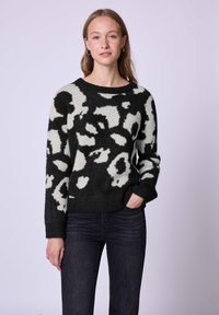 Пуловер Пуловер