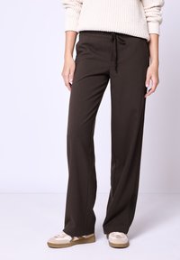 Широкие брюки Широкие брюки