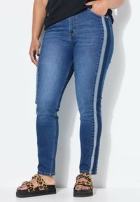 Джинсы Джинсы