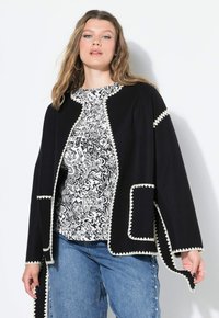 Жаккардовая вязаная кофта Жаккардовая вязаная кофта