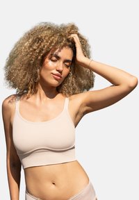 Бюстгальтер Бюстгальтер