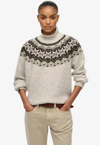 Пуловер Пуловер