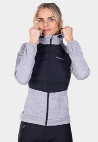 Спортивная куртка Спортивная куртка