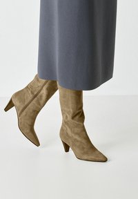 Сапоги Сапоги