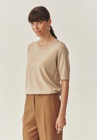 Футболка Футболка