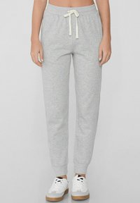 Спортивные штаны Спортивные штаны