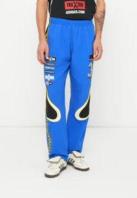 Спортивные штаны Спортивные штаны