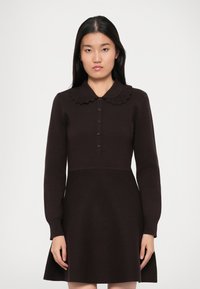 Вязаное платье Вязаное платье