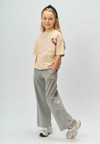 Футболка Футболка