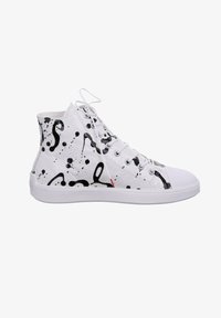 Высокие кеды Высокие кеды