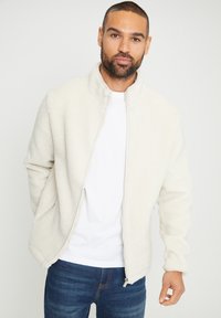 Флисовая куртка Флисовая куртка