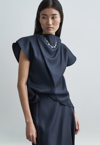 Блузка Блузка