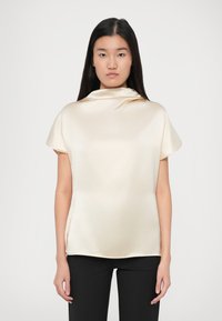 Атласная блузка Атласная блузка