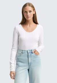 Лонгслив Лонгслив