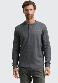 Лонгслив Лонгслив