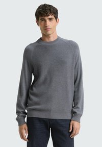 Пуловер Пуловер