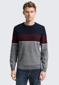 Пуловер Пуловер