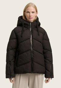 Зимняя куртка Зимняя куртка