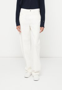 Прямые джинсы Прямые джинсы