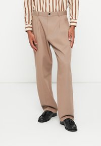 Чиносы Чиносы