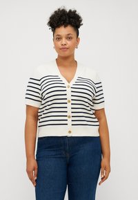 Вязаная кофта Вязаная кофта