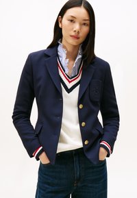 Блейзер Блейзер