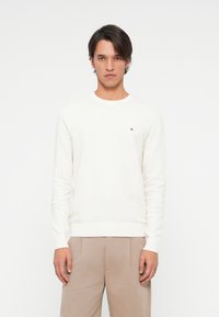 Пуловер Пуловер