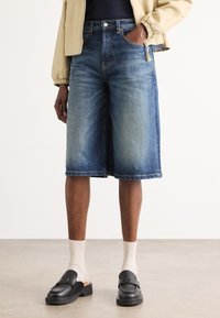 Шорты Шорты