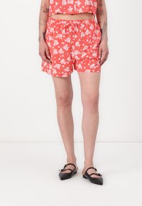 Шорты Шорты