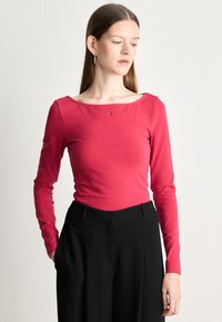 Лонгслив Лонгслив