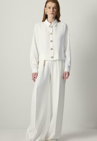 Твинсет Твинсет