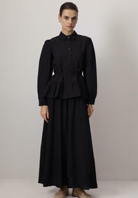 Длинная юбка Длинная юбка